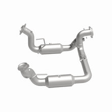 Load image into Gallery viewer, Magnaflow 20-22 Ford F-250 SD Single Underbody Direct Fit Cat Converter