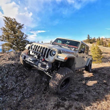 Load image into Gallery viewer, Oracle Oculus BiLED Projector Headlights for Jeep JL/Gladiator JT  Satin Silver 5500K SEE WARRANTY