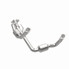 Load image into Gallery viewer, Magnaflow 05-06 Jeep Grand Cherokee 5.7L Direct Fit Catalytic Converter