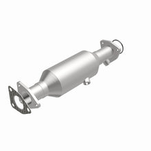 Load image into Gallery viewer, MagnaFlow Honda Odyssey Direct-Fit Catalytic Converter