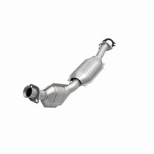 Load image into Gallery viewer, MagnaFlow Conv DF 95-02 Ford Crown Vic 4.6L