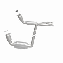 Load image into Gallery viewer, MagnaFlow Conv DF 99-00 Chevy Pickups 4.3L