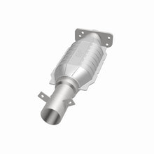 Load image into Gallery viewer, MagnaFlow California Grade Catalytic Converter Direct Fit 91-92 Oldsmobile Bravada V6 4.3L