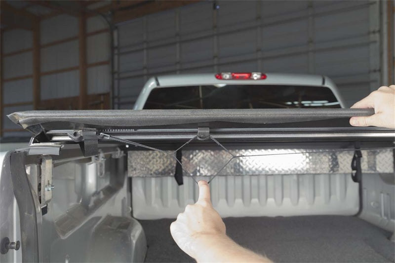 Access Lorado 94-03 Chevy/GMC S-10 / Sonoma 7ft Bed (Also Isuzu Hombre 96-03) Roll-Up Cover