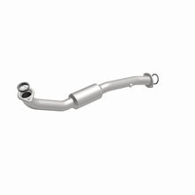 Load image into Gallery viewer, Magnaflow Conv DF 2009-2012 Highlander 2.7 L Underbody