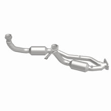 Load image into Gallery viewer, MagnaFlow Conv DF 99-00 Windstar 3.0L V6