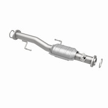 Load image into Gallery viewer, MagnaFlow Conv DF 99-02 4Runner Rear 3.4L