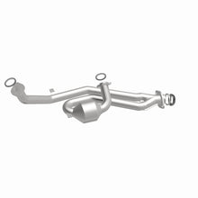 Load image into Gallery viewer, MagnaFlow Conv DF 01-03 Toyota Sienna 3.0L