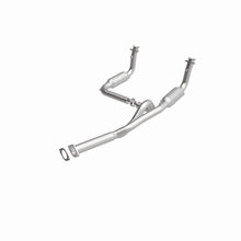 Load image into Gallery viewer, MagnaFlow Conv DF 2000 Chevrolet/GMC Express/Savana 1500/2500 5.7L to 8500 GVW