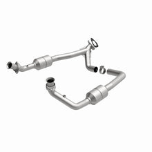 Load image into Gallery viewer, Magnaflow Conv DF 2002 Ford E-Series Vans 5.4L