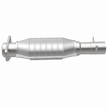 Load image into Gallery viewer, MagnaFlow California Grade Catalytic Converter Direct Fit 91-92 Oldsmobile Bravada V6 4.3L