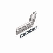 Load image into Gallery viewer, MagnaFlow Direct-Fit SS Catalytic Converter 04-06 Nissan Titan 5.6L V8 (California)