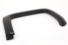 Load image into Gallery viewer, EGR 92-96 Ford F150/Bronco / 92-98 Super Duty Rugged Look Fender Flares - Set