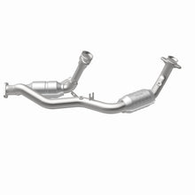 Load image into Gallery viewer, MagnaFlow Conv DF 96-99 Taurus 3.4L Front C