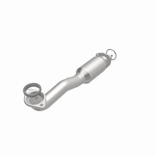 Load image into Gallery viewer, MagnaFlow 10-11 Honda CR-V California Catalytic Converter Direct Fit