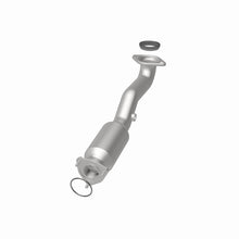 Load image into Gallery viewer, MagnaFlow 10-11 Honda CR-V California Catalytic Converter Direct Fit