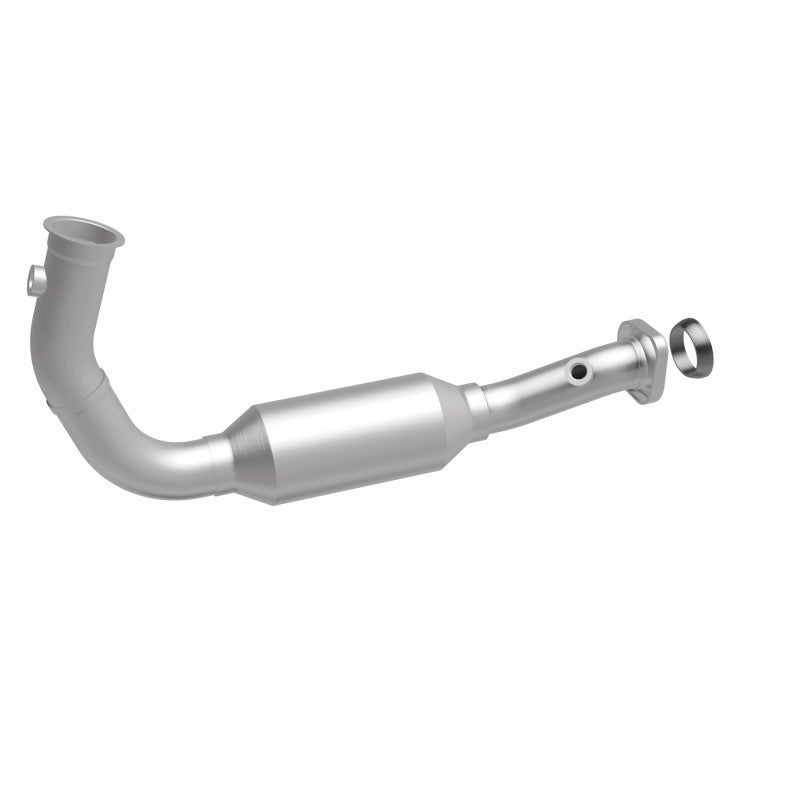 MagnaFlow Conv Direct Fit OEM 2004 Jeep Liberty Underbody