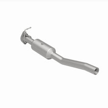 Load image into Gallery viewer, MagnaFlow 16-19 Ford F-53 V10 6.8L Underbody Direct-Fit Catalytic Converter