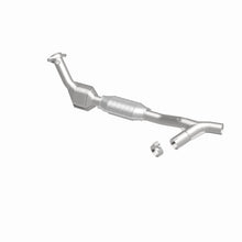 Load image into Gallery viewer, MagnaFlow Conv DF 97-98 Ford Trucks 5.4L