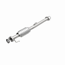 Load image into Gallery viewer, MagnaFlow 99-03 Chevrolet Tracker / Suzuki Vitara 1.6L/2.0L Direct-Fit Catalytic Converter