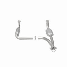 Load image into Gallery viewer, MagnaFlow Conv DF 07-09 Chevrolet/GMC Silverado/Sierra 2500 HD 6.0L Y-Pipe Assembly excludes Classic