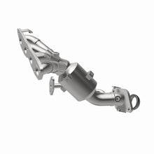 Load image into Gallery viewer, MagnaFlow OEM Grade 12-17 Toyota Prius C Federal / EPA Compliant Manifold Catalytic Converter