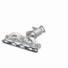 Load image into Gallery viewer, MagnaFlow 08-10 Pontiac G6 2.4L Underbody Direct Fit CARB Compliant Manifold Catalytic Converter