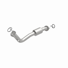 Load image into Gallery viewer, Magnaflow Conv DF 13-15 RAV4 2.5 Underbody