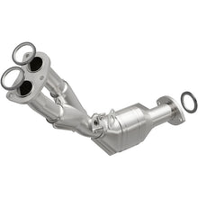 Load image into Gallery viewer, MagnaFlow Conv DF 01-04 Toyota Tacoma 2.7L