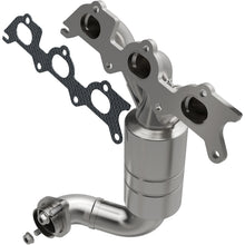 Load image into Gallery viewer, Magnaflow Conv DF 07-11 Chrysler Sebring 2.7L Fr Manifold / 08-10 Dodge Avenger 2.7L Fr Manifold