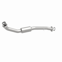 Load image into Gallery viewer, Magnaflow Conv DF 2009-2012 Highlander 2.7 L Underbody