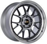 BBS LM-R 19x9.5 5x130 ET40 CB71.6 Diamond Black Center Diamond Cut Lip Wheel