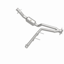 Load image into Gallery viewer, MagnaFlow 18-20 Ford F-150 V6 3.3L Right Underbody Direct-Fit Catalytic Converter