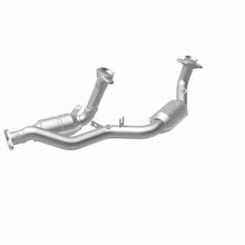 Load image into Gallery viewer, MagnaFlow Conv DF 96-99 Taurus 3.4L Front C