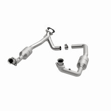 Load image into Gallery viewer, MagnaFlow Conv DF 00-03 Ford E150 5.4L