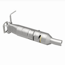 Load image into Gallery viewer, MagnaFlow 09-17 Ford F53 V10 6.8L Underbody Direct Fit Catalytic Converter