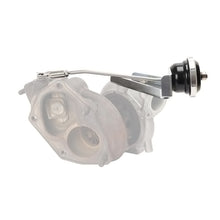 Load image into Gallery viewer, Turbosmart IWG75 Mitsubishi EVO 6-8 14 PSI Black Internal Wastegate Actuator