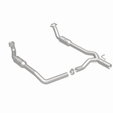 Load image into Gallery viewer, Magnaflow Conv DF 2009-2012 E-150 5.4 L Underbody