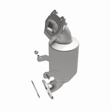 Load image into Gallery viewer, Magnaflow 14-16 Ram ProMaster 1500/2500/3500 V6 3.6L CARB Compliant DirectFit Catalytic Converter