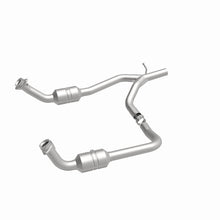 Load image into Gallery viewer, Magnaflow Conv DF 2009-2014 E-150 4.6 L Underbody