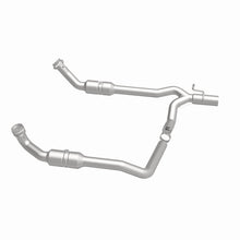 Load image into Gallery viewer, Magnaflow Conv DF 2009-2012 E-150 5.4 L Underbody