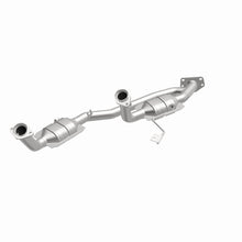 Load image into Gallery viewer, MagnaFlow Conv DF 04 Ford Freestar 3.9L