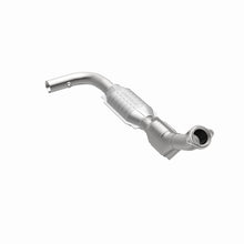 Load image into Gallery viewer, MagnaFlow Conv DF 99-00 Ford Trucks 5.4L