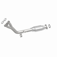 Load image into Gallery viewer, Magnaflow Conv DF 96-00 Toyota 4 Runner 2.7